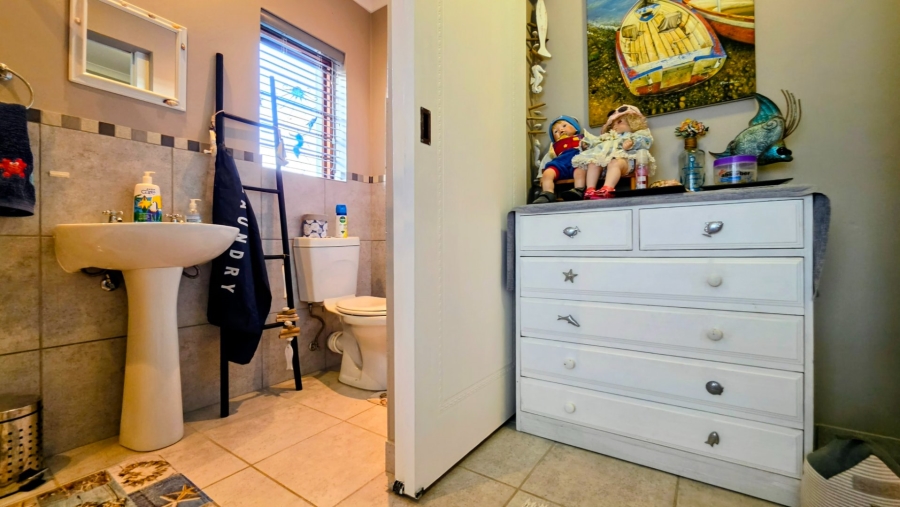 3 Bedroom Property for Sale in Brenton On Lake Western Cape